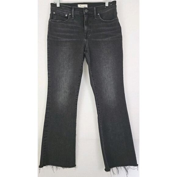 Madewell ~Woman Size 28~Black Denim Mid-Rise Kick Out Jeans Raw Hem. - Picture 1 of 16